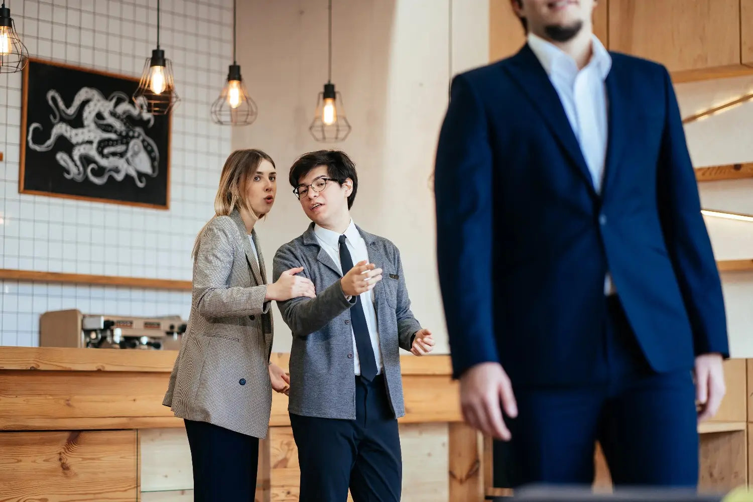 Top 10 Famous Real Estate Agents Making Global Headlines