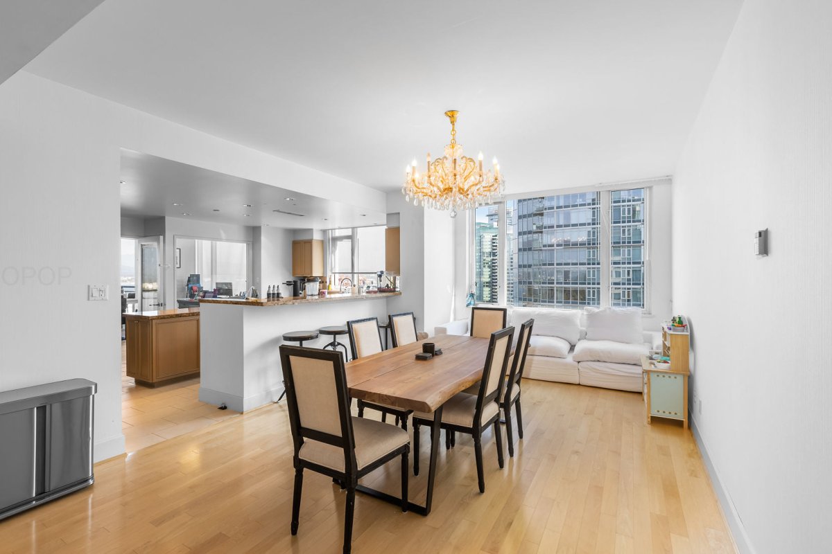 Furniture Removal & Virtual Staging Service - Bella Virtual Staging